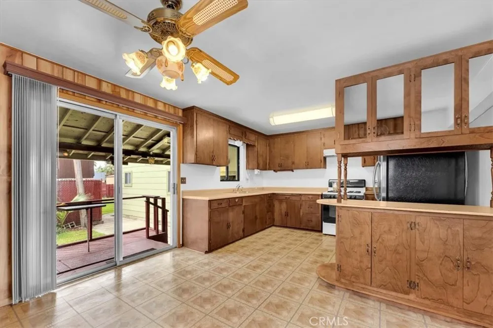 803 Colusa Corning, CA 96021
