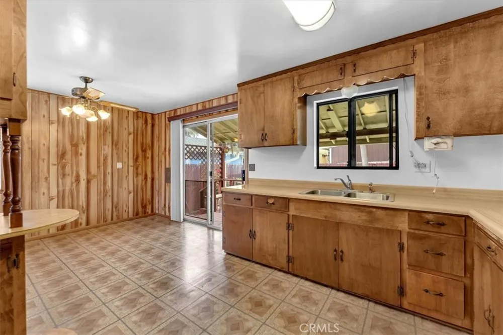 803 Colusa Corning, CA 96021
