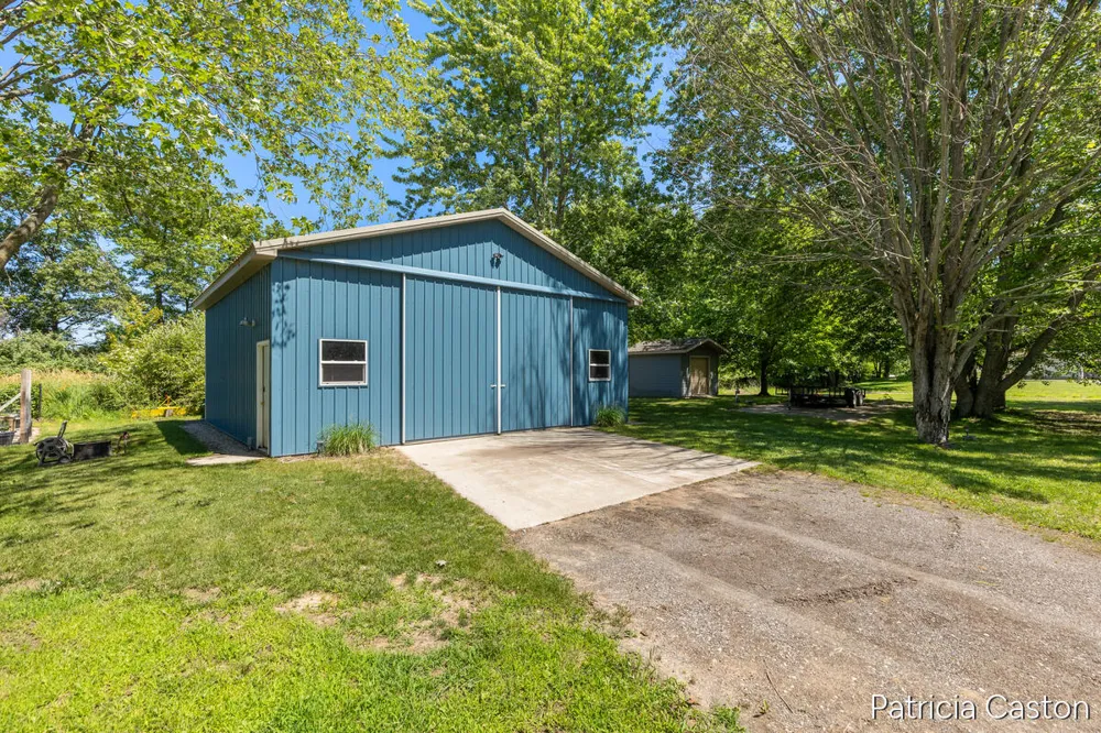 5295 S Eden Lake Road Eden Township, MI 49405