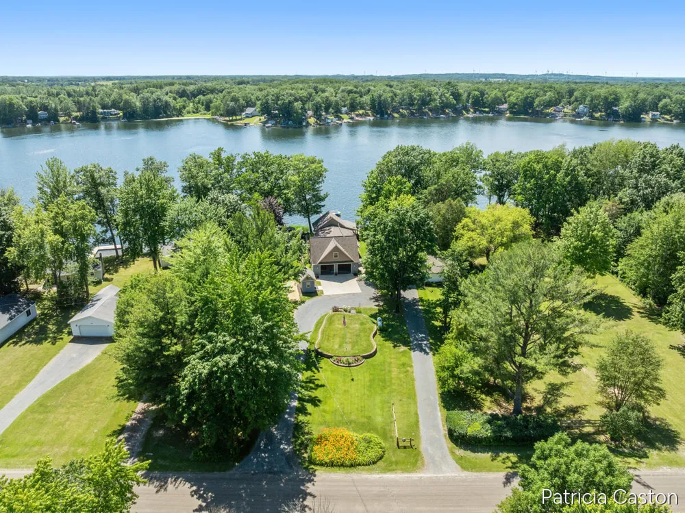 5295 S Eden Lake Road Eden Township, MI 49405