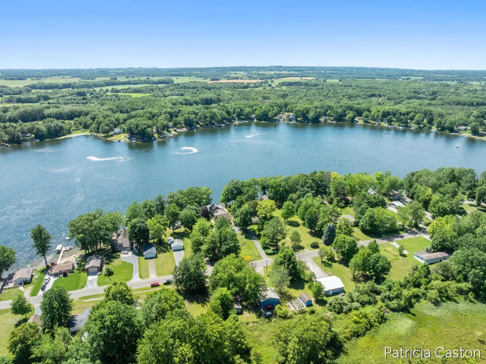 5295 S Eden Lake Road Eden Township, MI 49405