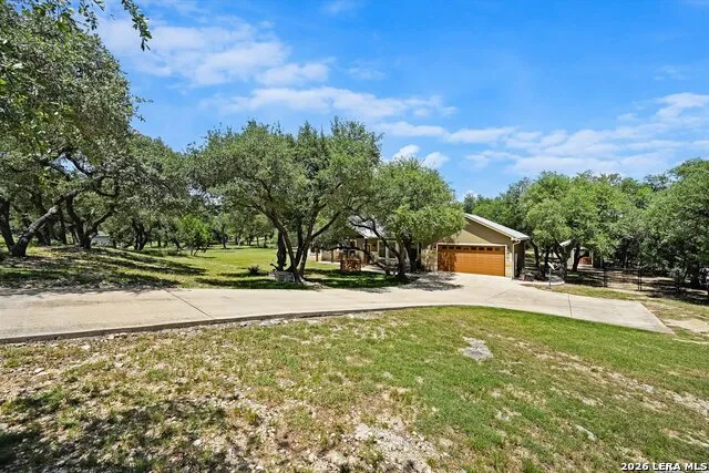 281 Kellog Fischer, TX 78623