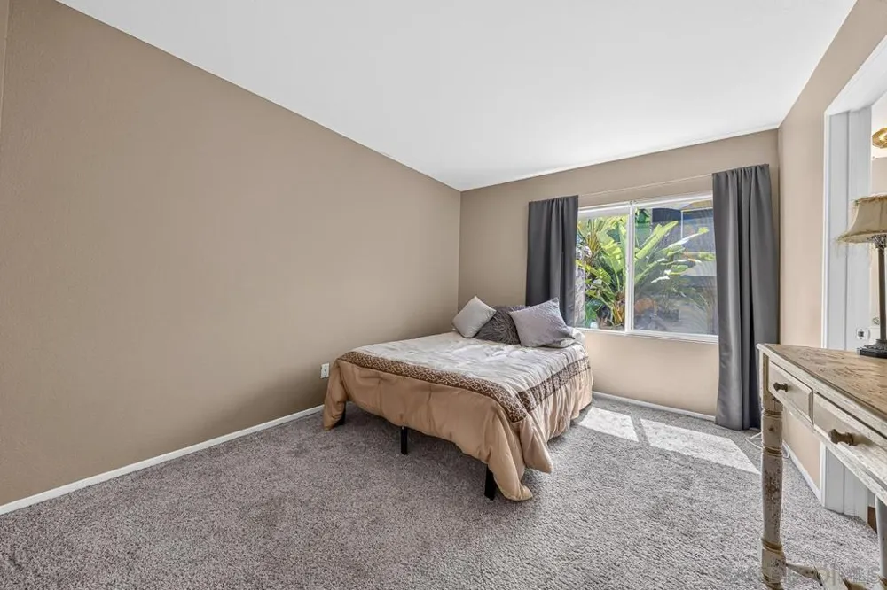 1860 Dr Chula Vista, CA 91913