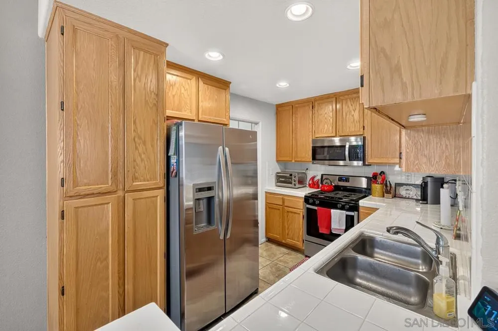 1860 Dr Chula Vista, CA 91913