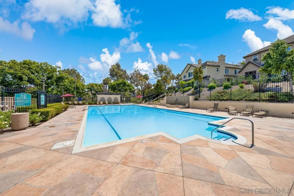 1860 Dr Chula Vista, CA 91913
