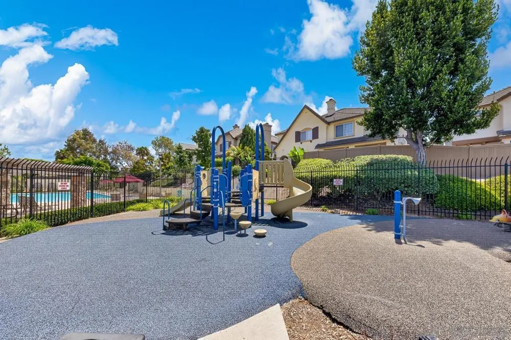 1860 Dr Chula Vista, CA 91913