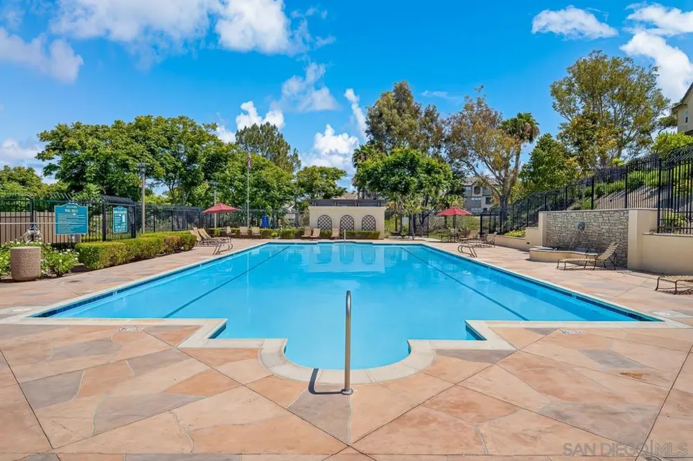 1860 Dr Chula Vista, CA 91913