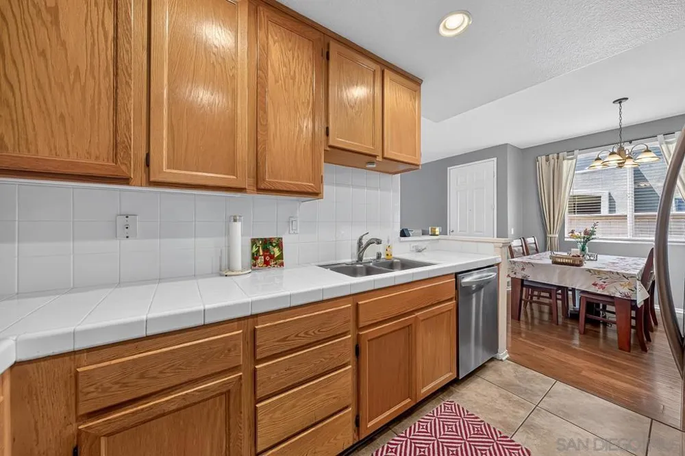 1860 Dr Chula Vista, CA 91913