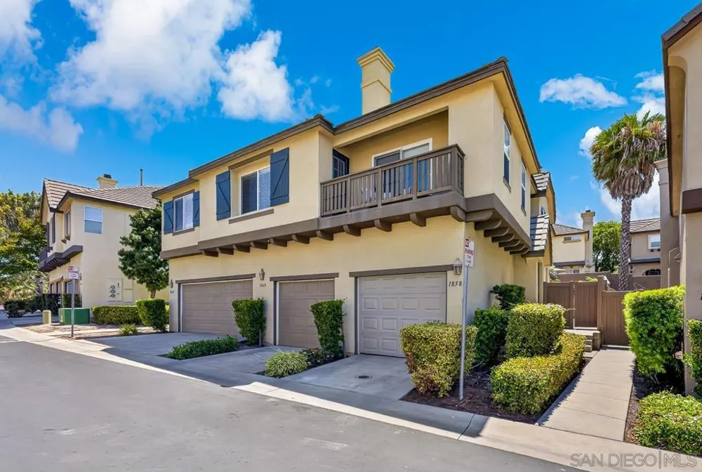 1860 Dr Chula Vista, CA 91913