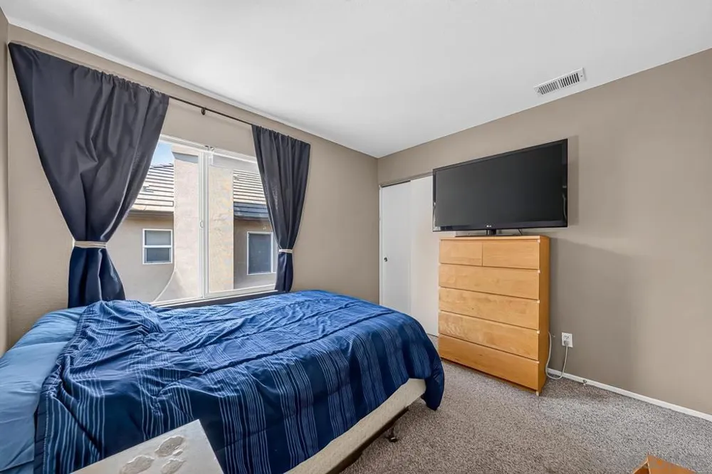 1860 Dr Chula Vista, CA 91913