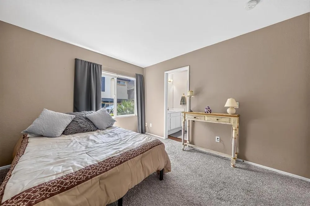 1860 Dr Chula Vista, CA 91913