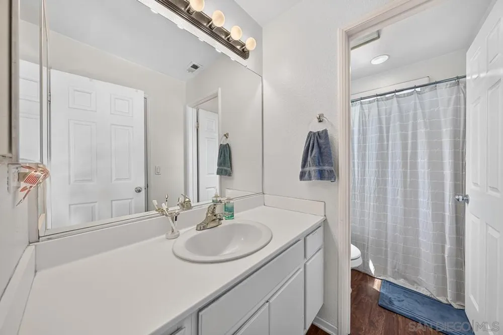 1860 Dr Chula Vista, CA 91913