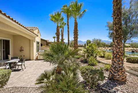 39375 Camino Piscina