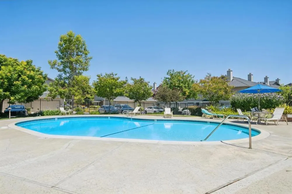 18899 Sara Park Circle Saratoga, CA 95070