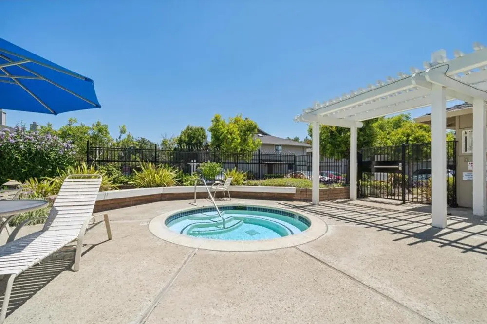18899 Sara Park Circle Saratoga, CA 95070