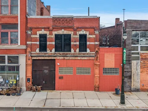 2566 Michigan Avenue