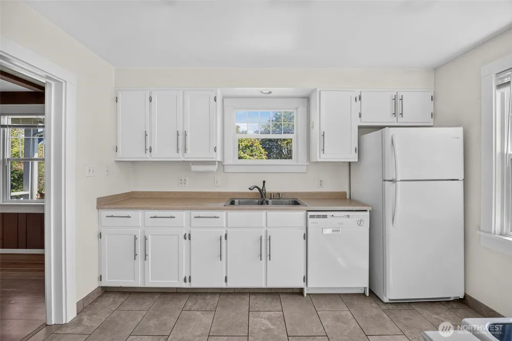 4417 Seahurst Avenue Everett, WA 98203