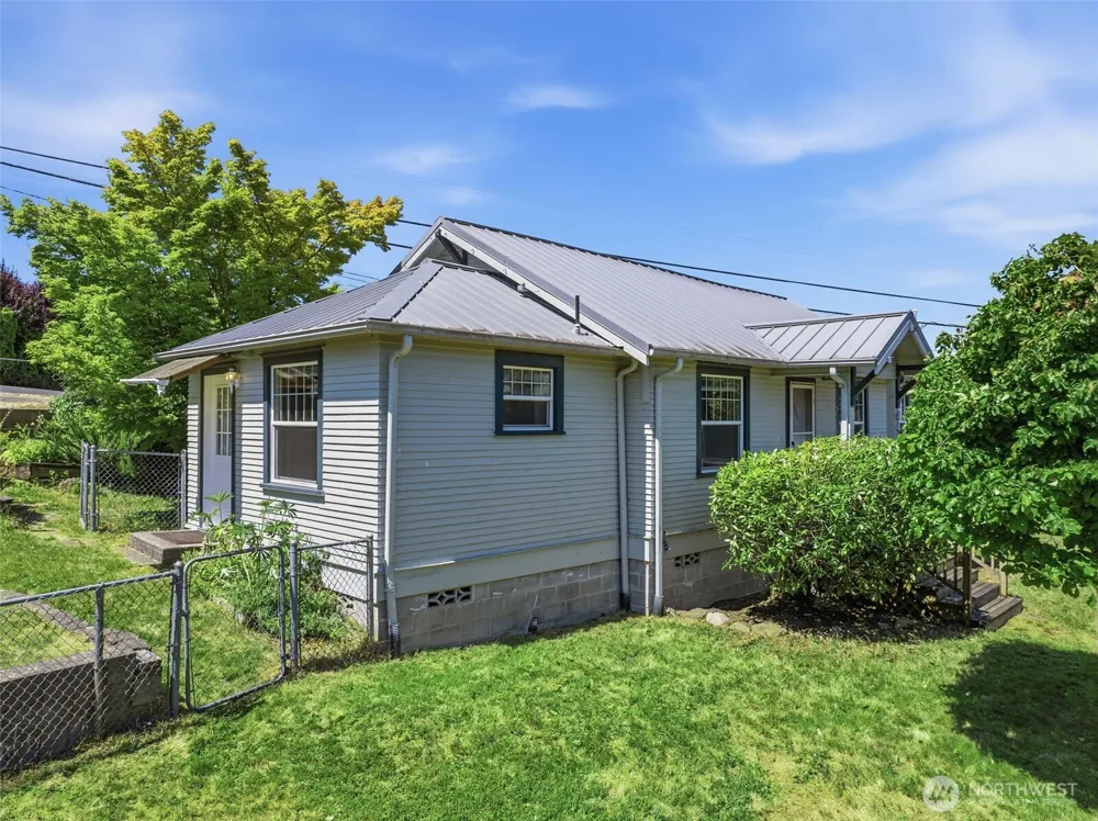 4417 Seahurst Avenue Everett, WA 98203