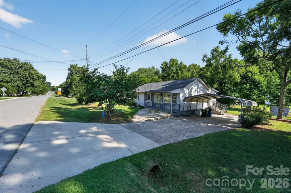 2578 Simpson Road E Burlington, NC 27217