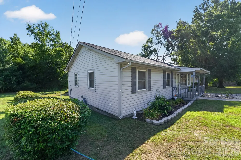 2578 Simpson Road E Burlington, NC 27217