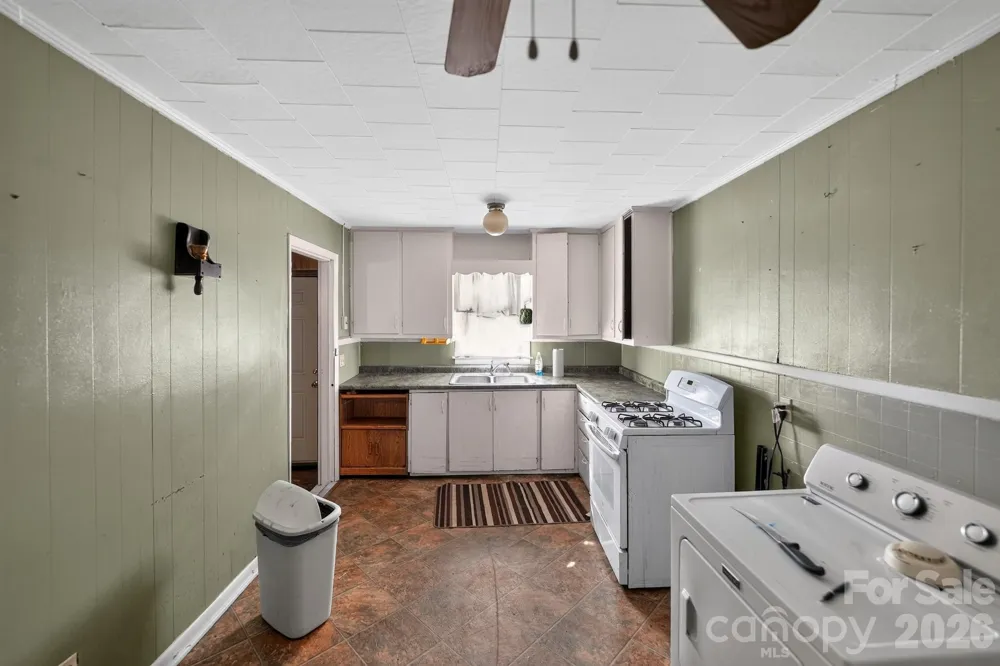 2578 Simpson Road E Burlington, NC 27217