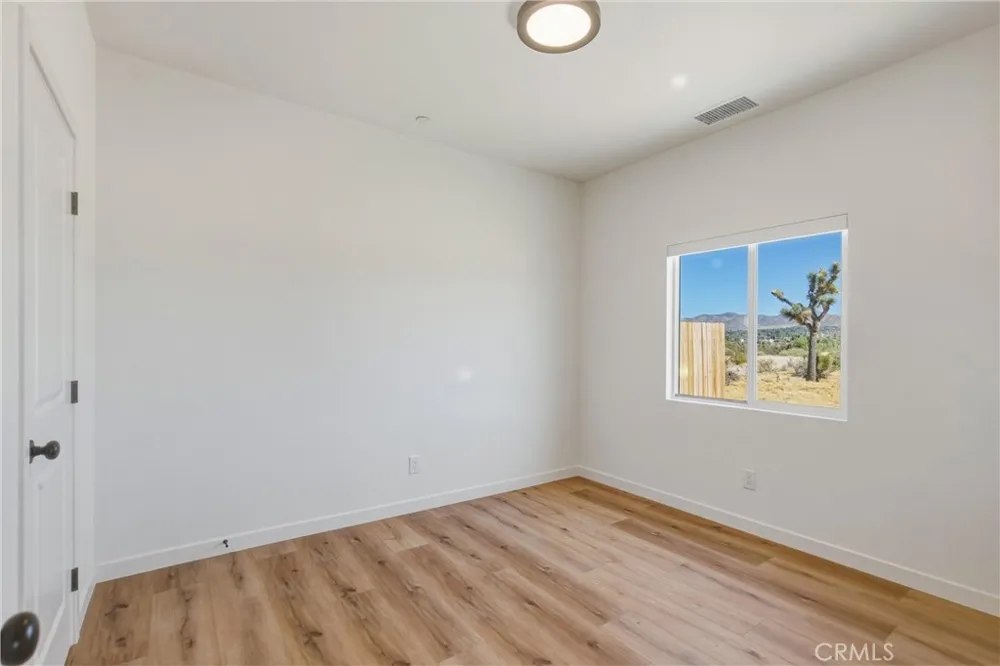 7067 Mohawk Trail Yucca Valley, CA 92284