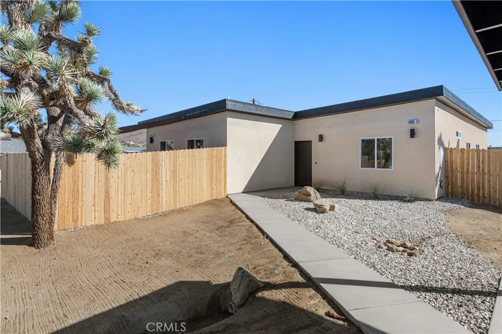 7067 Mohawk Trail Yucca Valley, CA 92284