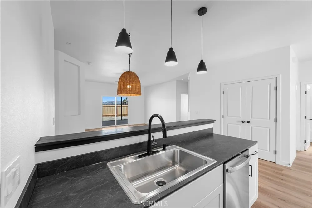 7067 Mohawk Trail Yucca Valley, CA 92284