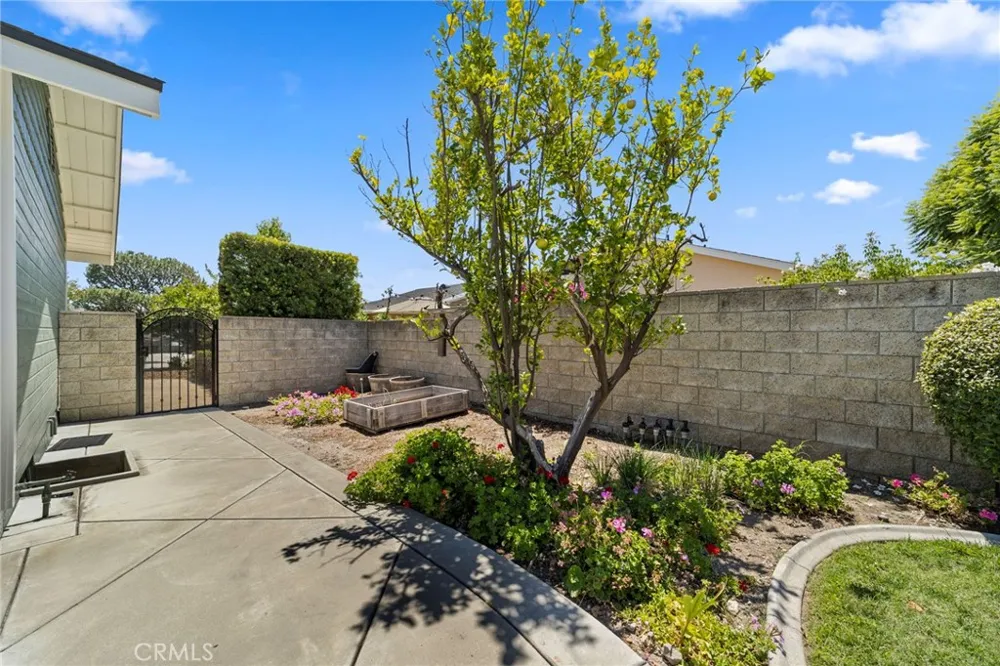 963 E Meda Glendora, CA 91741