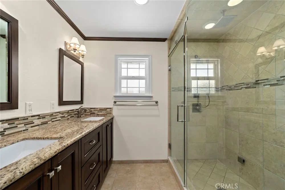 963 E Meda Glendora, CA 91741
