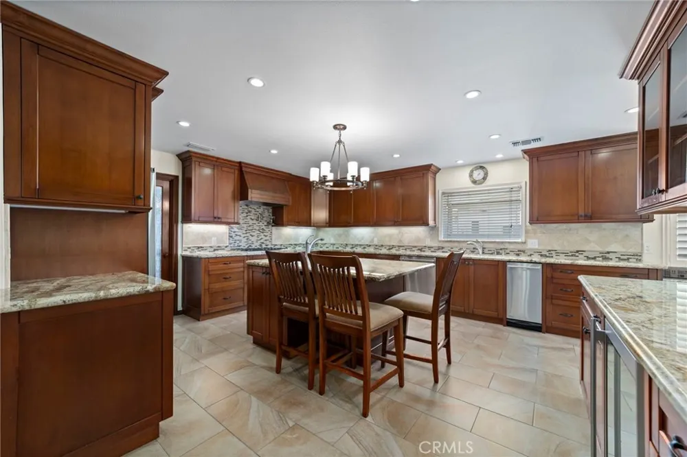 963 E Meda Glendora, CA 91741