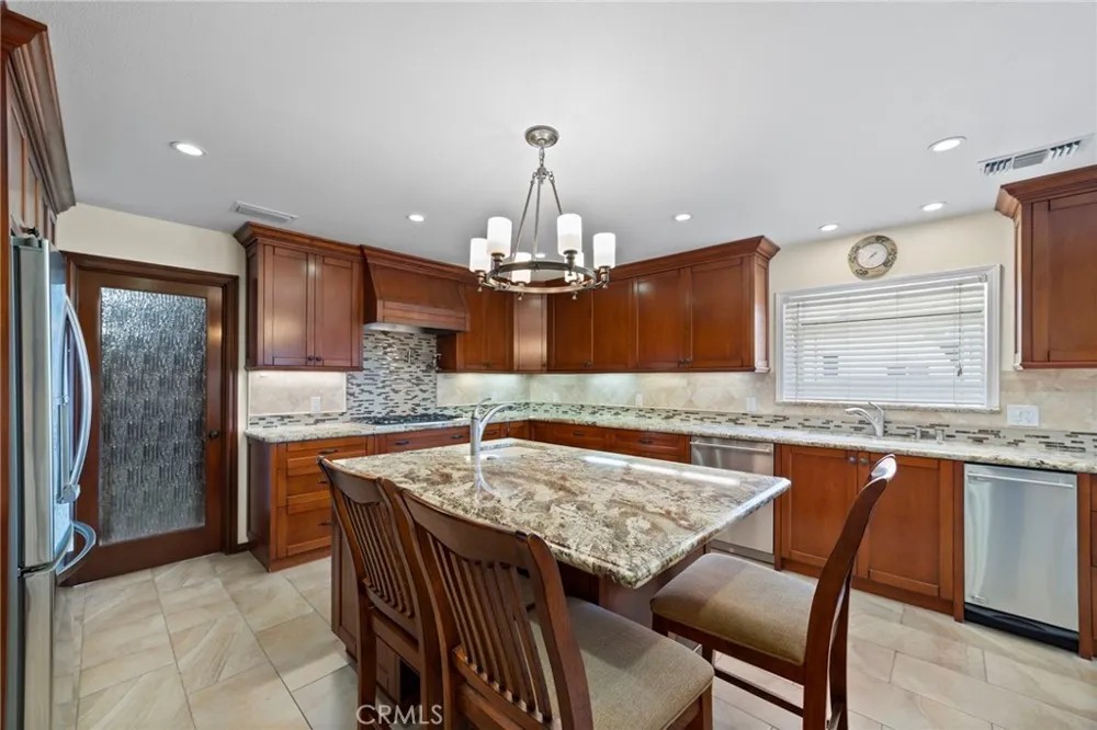 963 E Meda Glendora, CA 91741