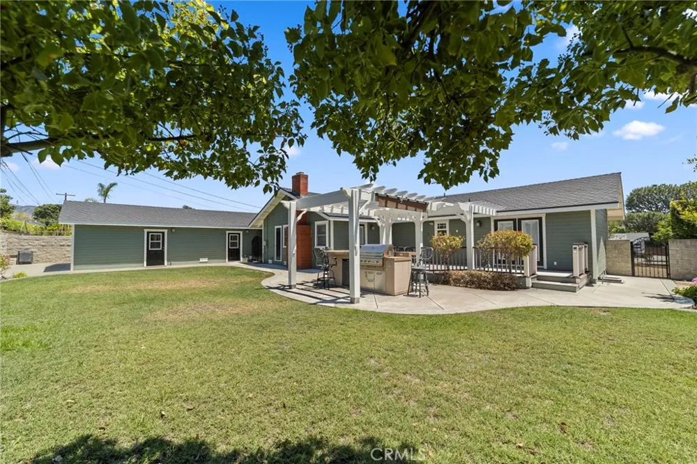 963 E Meda Glendora, CA 91741