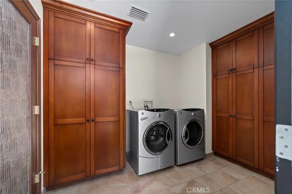 963 E Meda Glendora, CA 91741