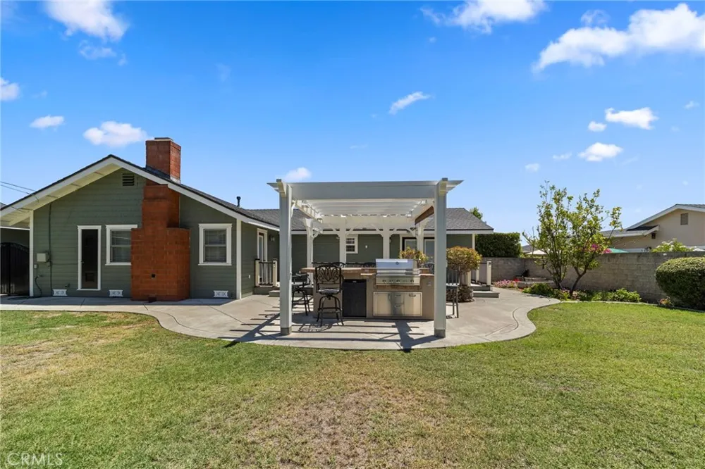 963 E Meda Glendora, CA 91741
