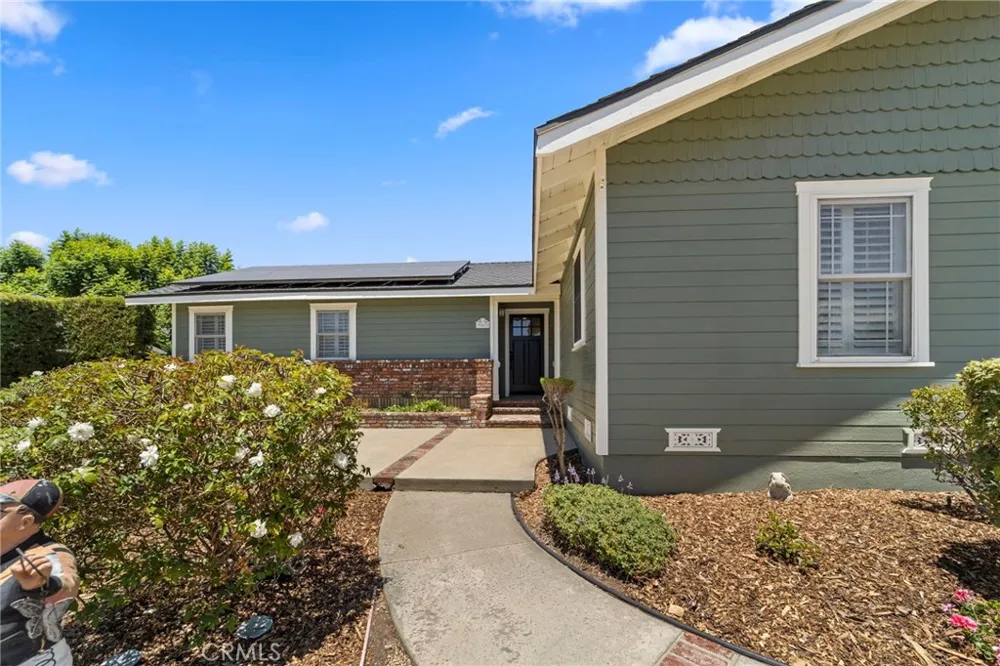 963 E Meda Glendora, CA 91741