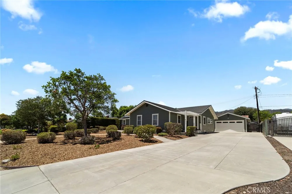963 E Meda Glendora, CA 91741