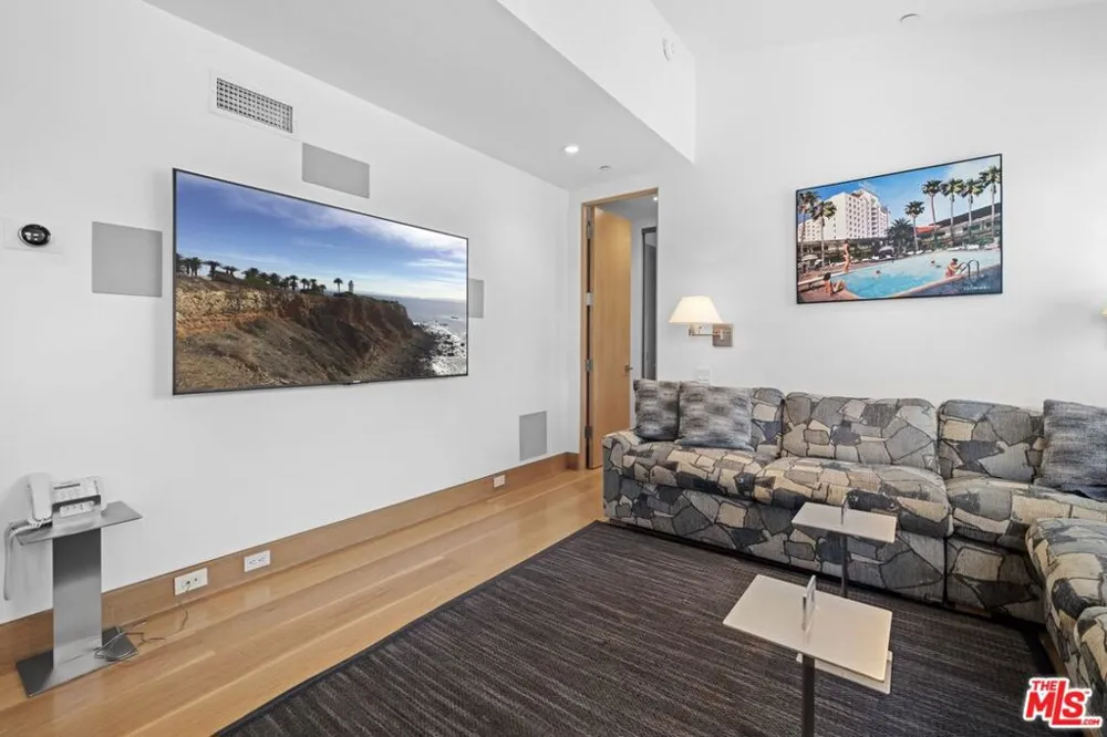 24380 Malibu Road Malibu, CA 90265