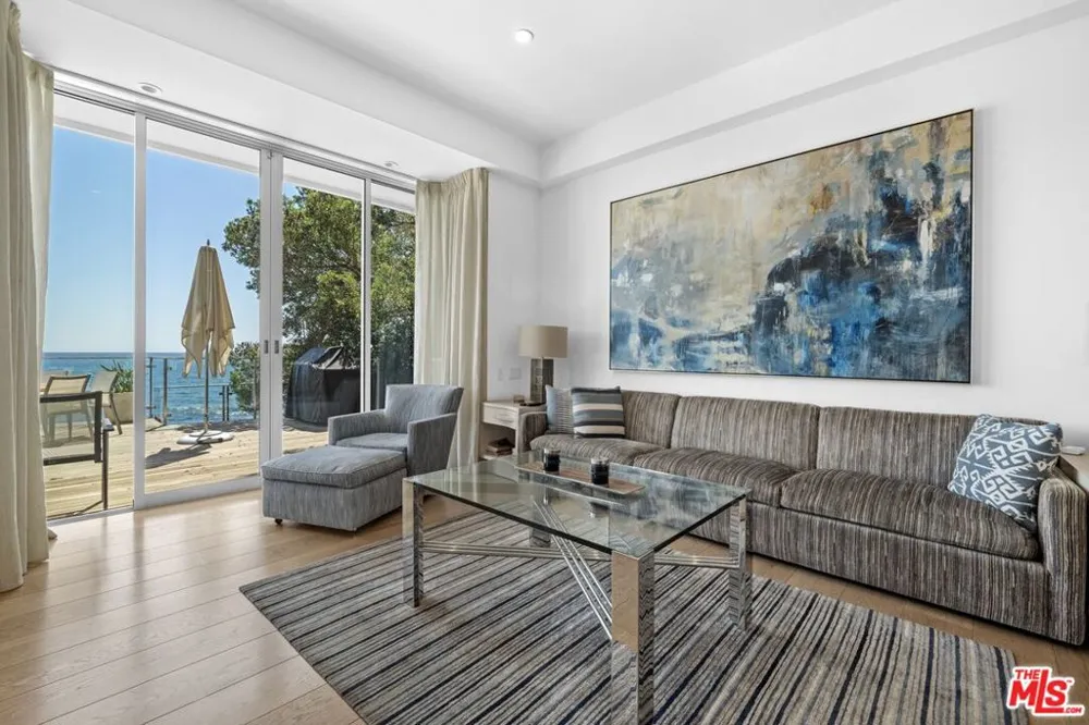 24380 Malibu Road Malibu, CA 90265