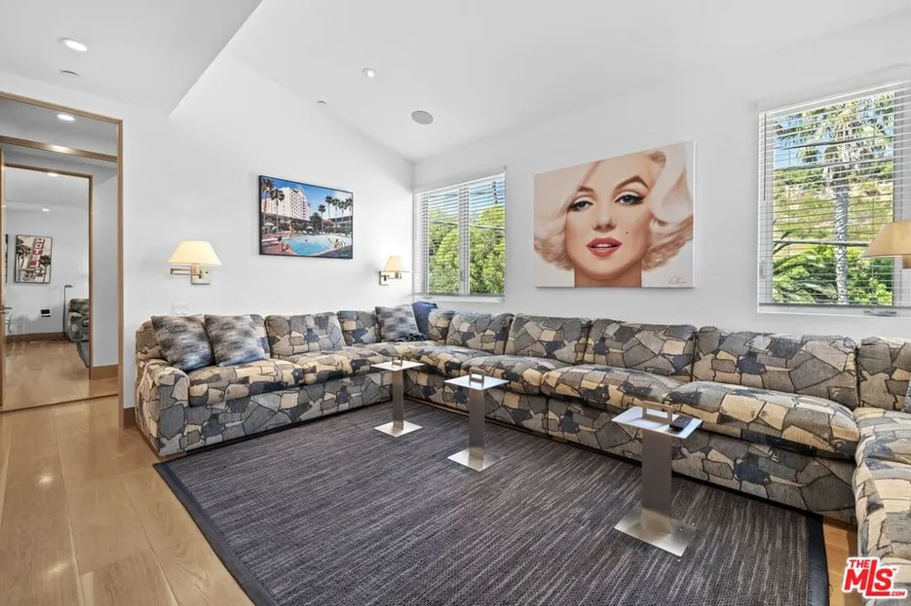 24380 Malibu Road Malibu, CA 90265