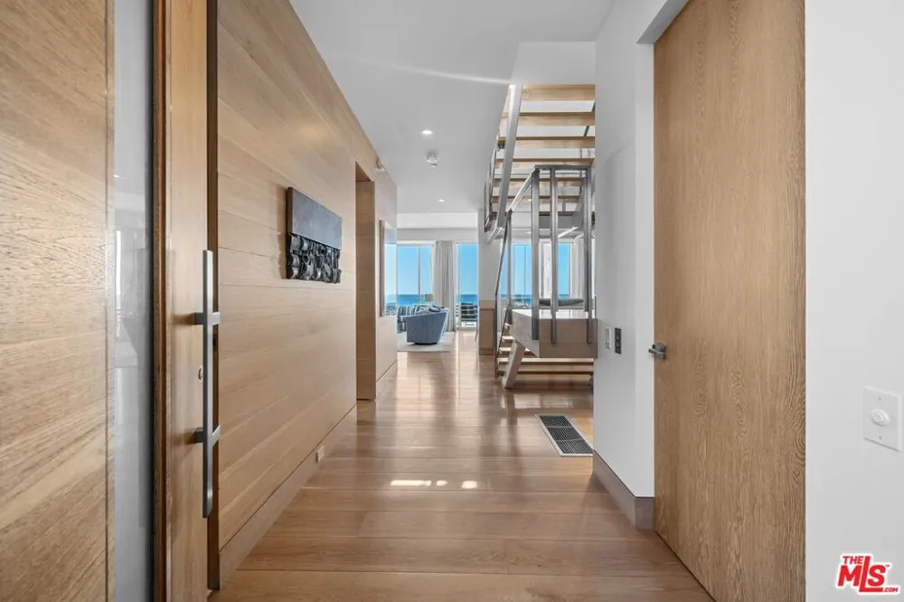 24380 Malibu Road Malibu, CA 90265