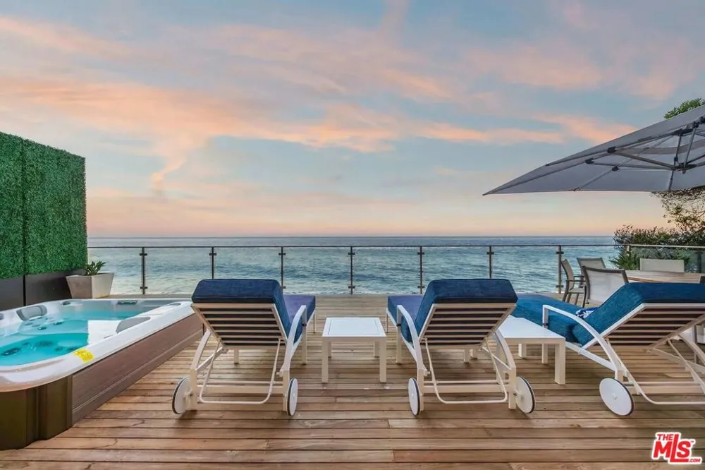 24380 Malibu Road Malibu, CA 90265