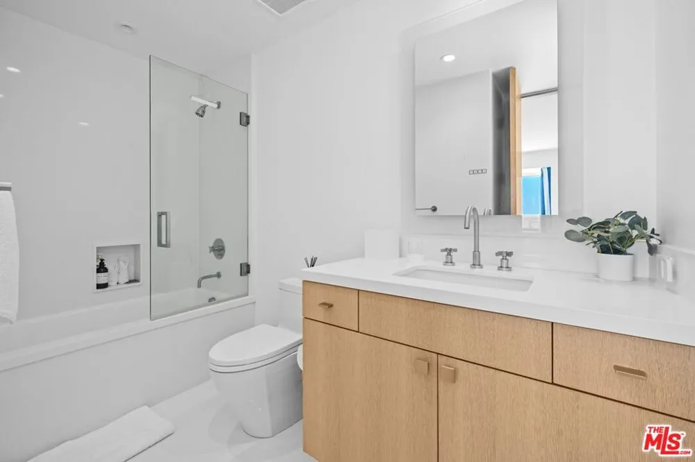 24380 Malibu Road Malibu, CA 90265