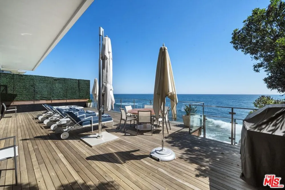 24380 Malibu Road Malibu, CA 90265