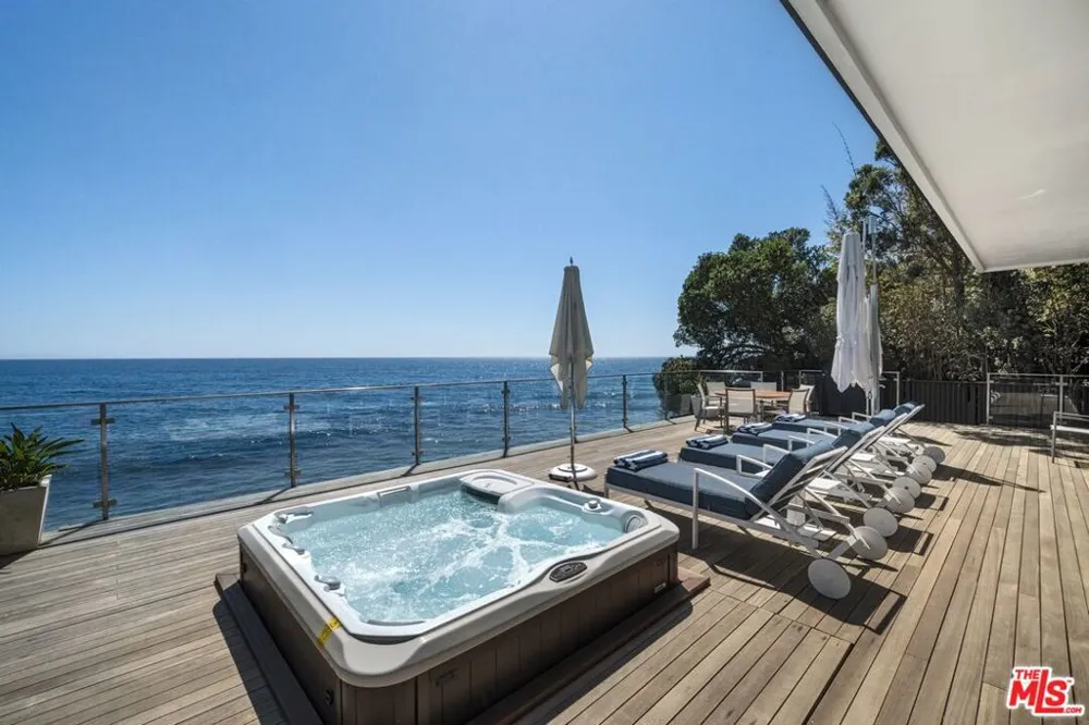 24380 Malibu Road Malibu, CA 90265