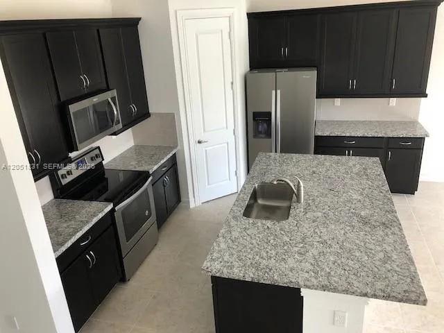 11566 SW 13th Ln Pembroke Pines, FL 33025