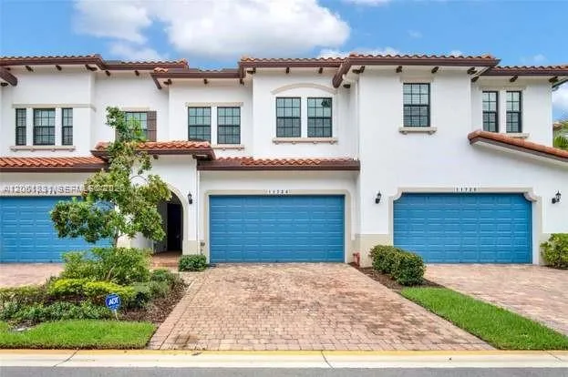 11566 SW 13th Ln Pembroke Pines, FL 33025