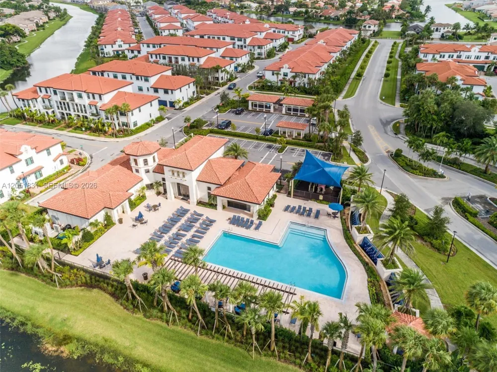 11566 SW 13th Ln Pembroke Pines, FL 33025