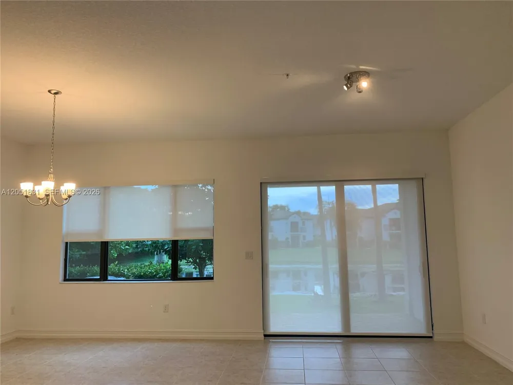 11566 SW 13th Ln Pembroke Pines, FL 33025