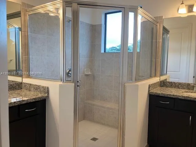 11566 SW 13th Ln Pembroke Pines, FL 33025